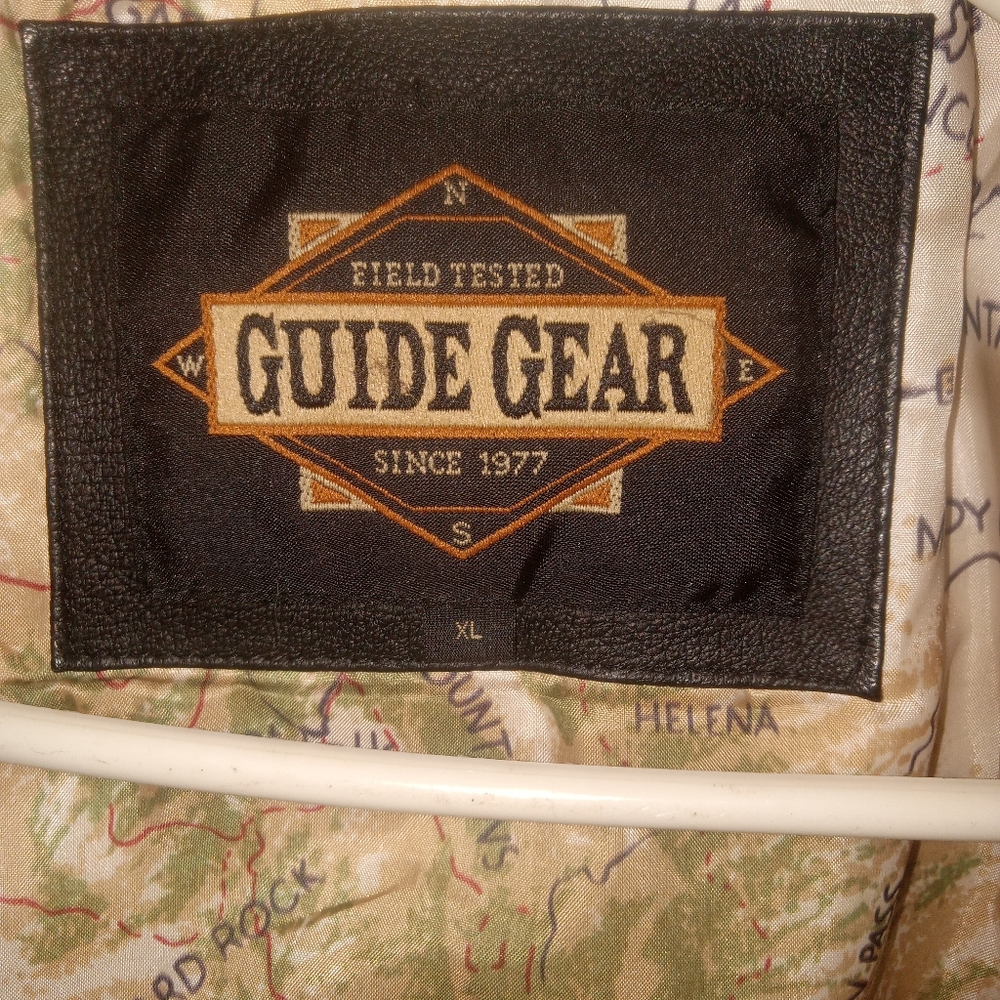 Guide Gear bomber - Picture 2 of 3